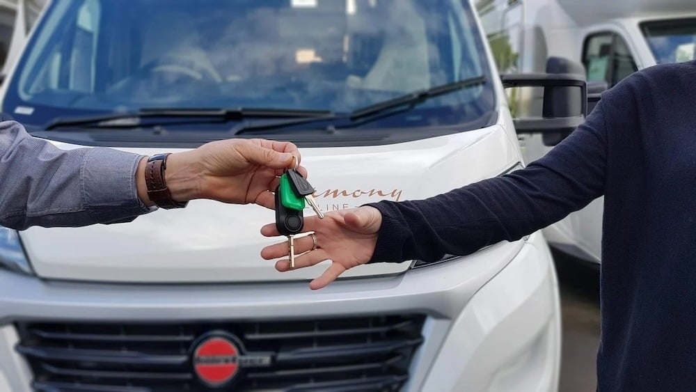 Handover of the motorhome keys